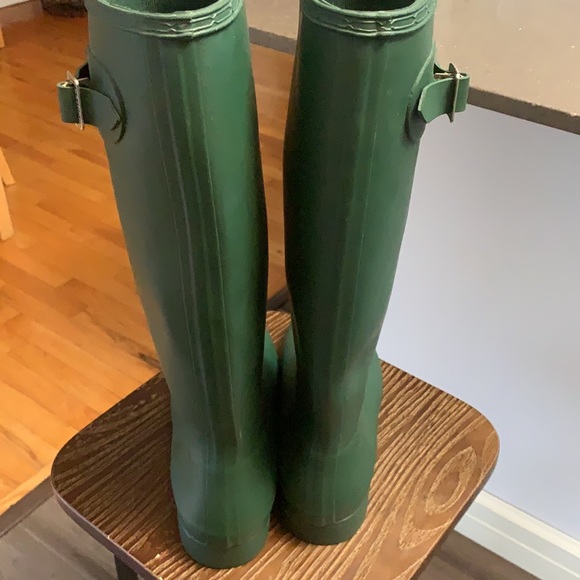 Hunter Green Women's Winter & Rain Boots - Picture 4 of 14